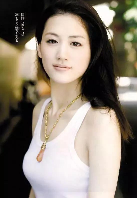 汤加丽写真2003幅 汤加丽身姿婀娜尽显曼妙身材