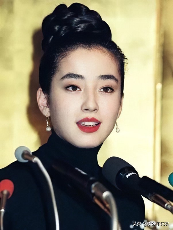 “昭和女神”悔婚轻生，被毒母送给大导演，46岁夺影后逆袭归来