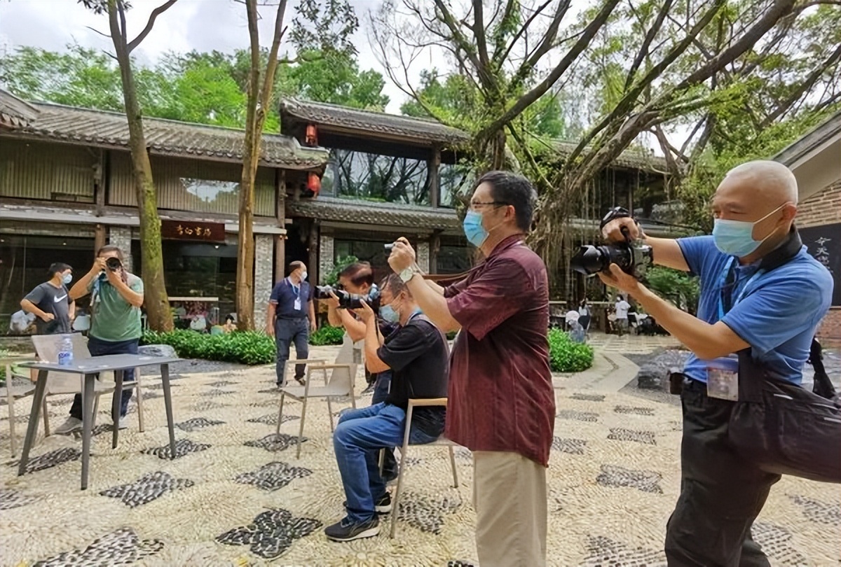 “美丽中国·蝶变龙岗”全国摄影大展摄影名家主题创作活动举办