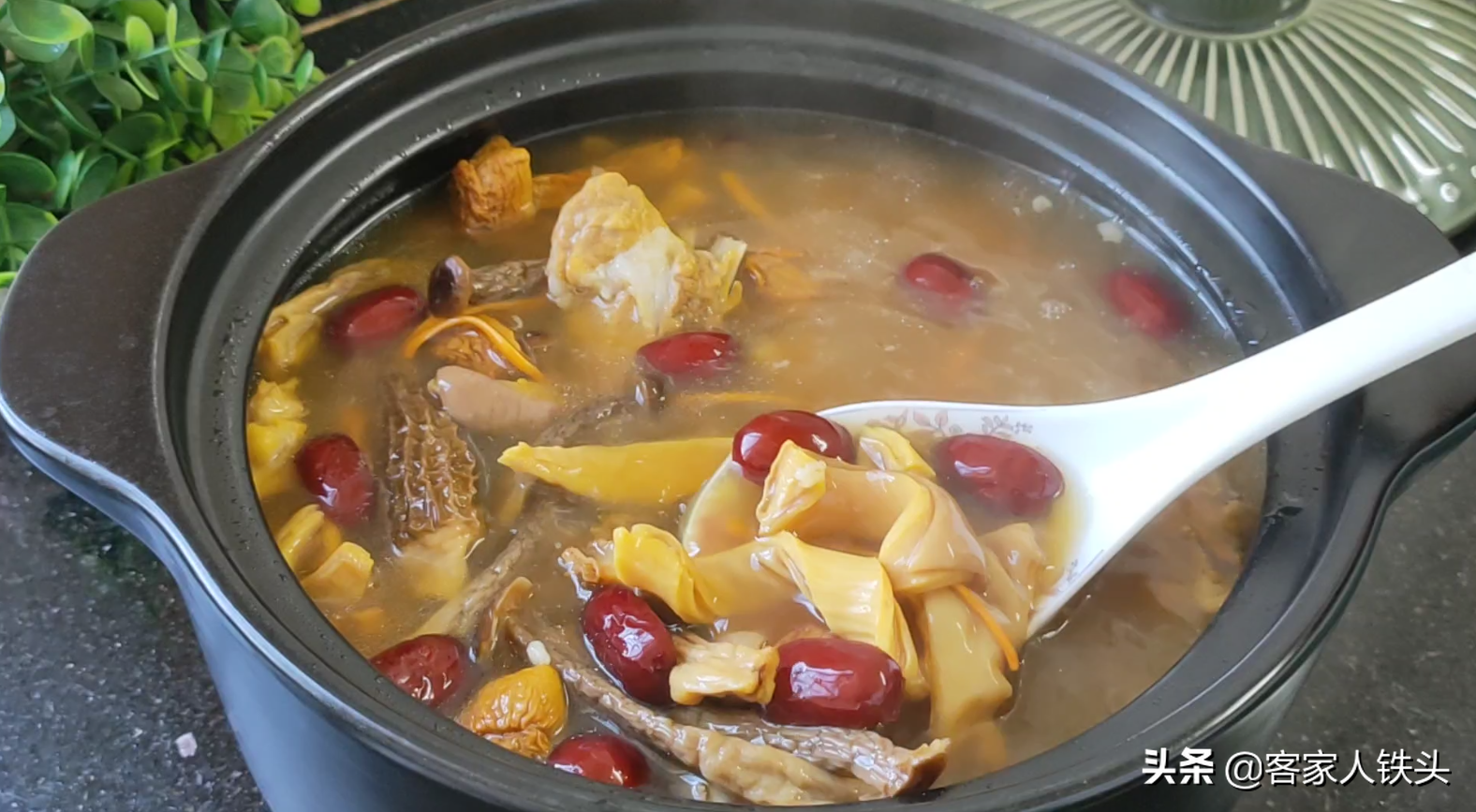 豬肚湯,豬肚湯怎么燉好喝又營養(yǎng)