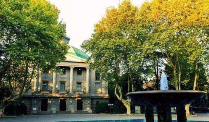 江苏省内高校排名已出炉，以投档线为依据，江苏大学排名垫底？