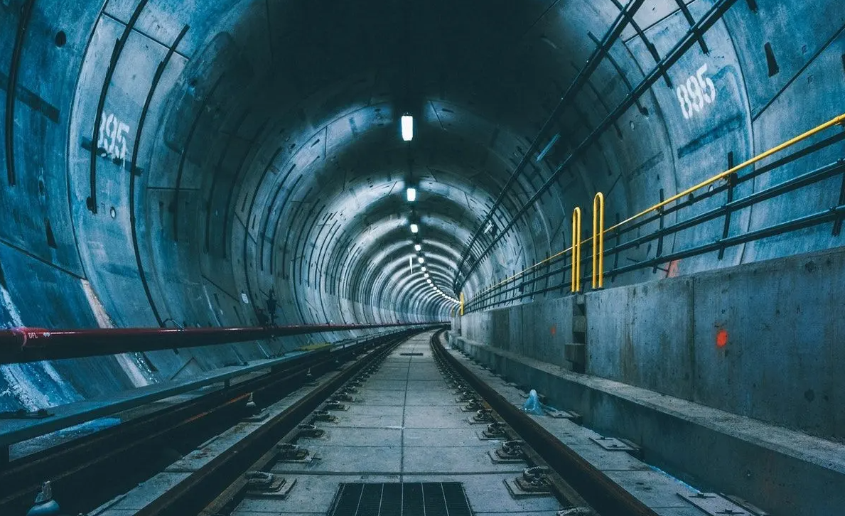 全球最难,海下无人对接,港珠澳海底隧道,76000吨堪比1艘航母