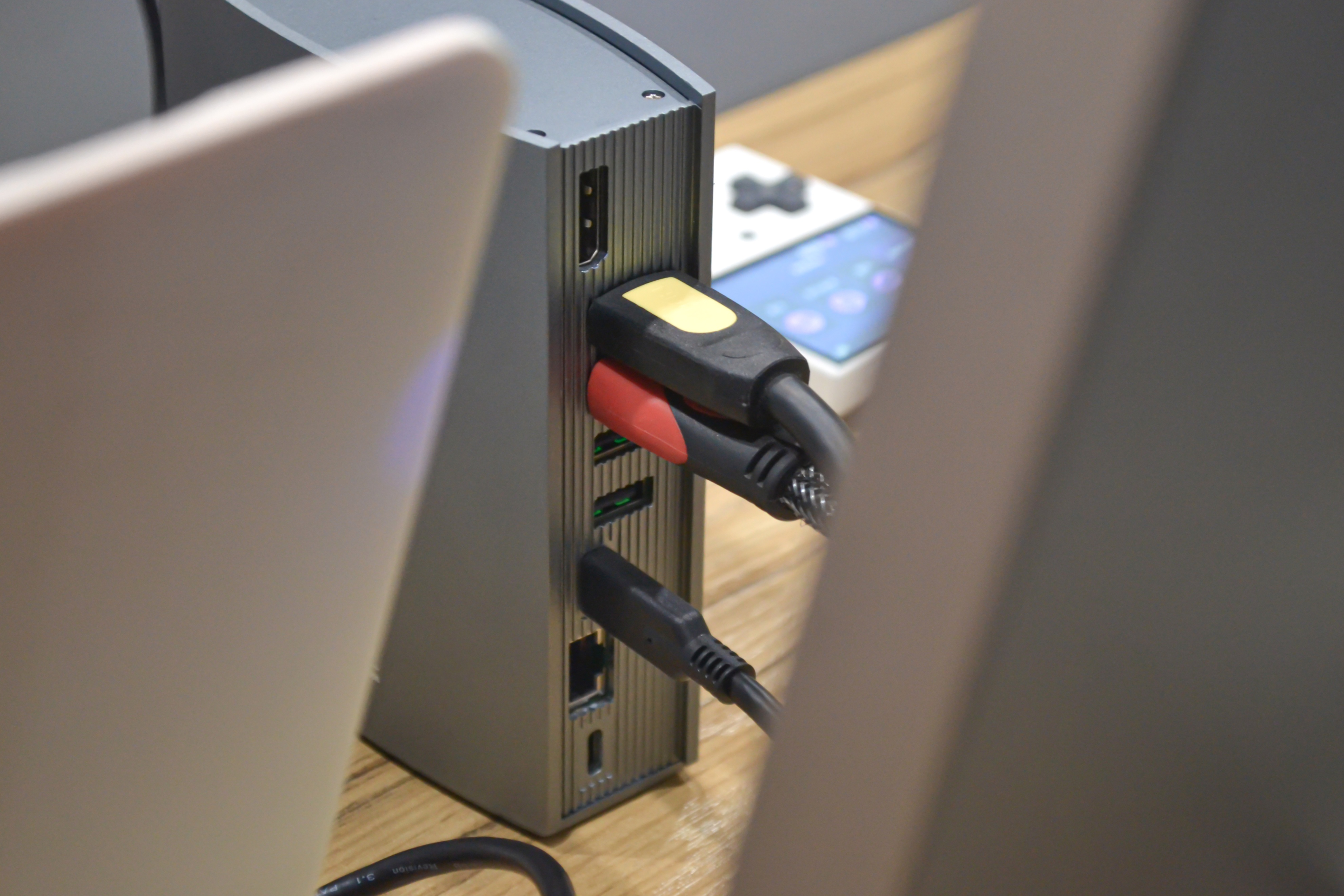 苹果Macbook分屏日常：试试ORICO奥睿科 15合一多功能扩展坞