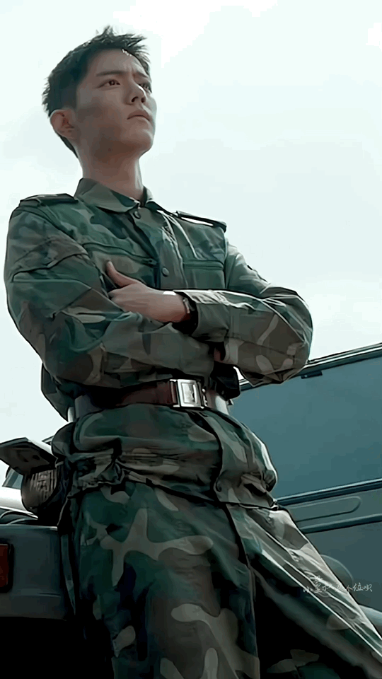 肖战海边的大片，真好看啊，满满的少年感