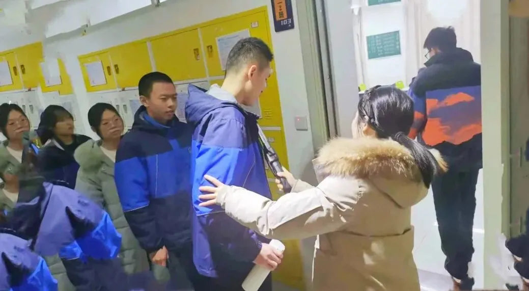 策马扬鞭，只争朝夕 | 恒德学子迎来期末考试