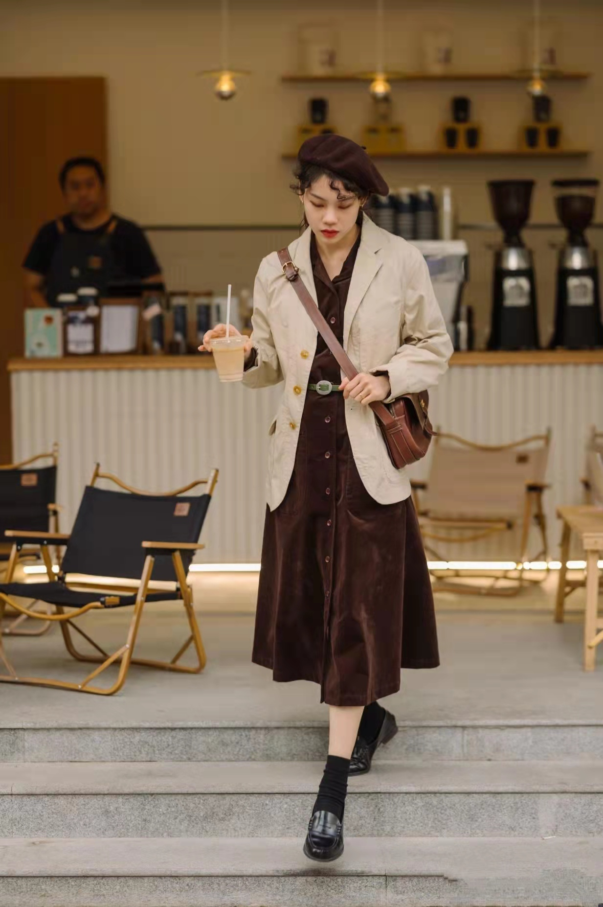 搭"轻复古风"准没错,慵懒法式显气质