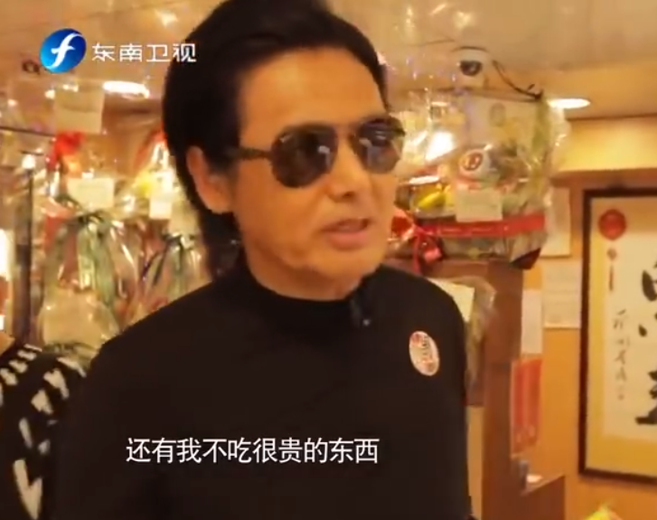 简直要给港圈“雄竞”跪了