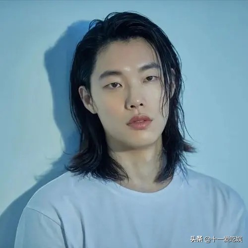 9位留长发也很帅的韩国男演员谁的视觉效果最亮眼