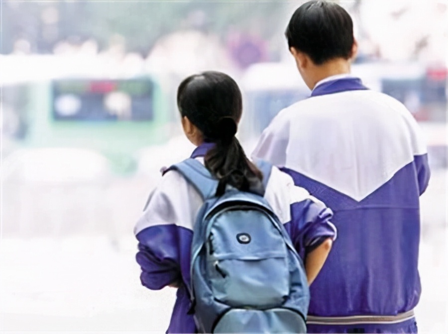 为啥男孩进入青春期容易“变坏”？家长搞懂了，孩子才能少走歪路