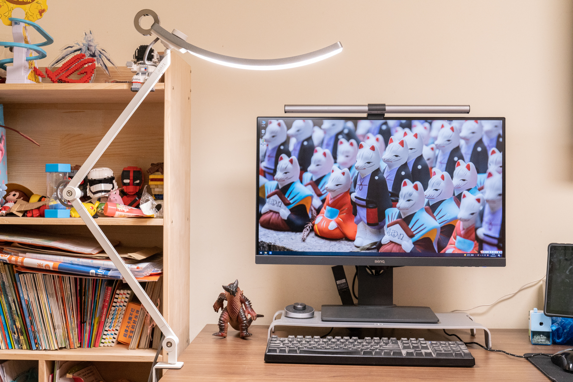 简洁条理，如何布置自己的办公桌面：轻办公好物分享