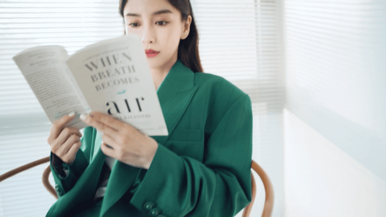 女明星们都是怎么发朋友圈的？