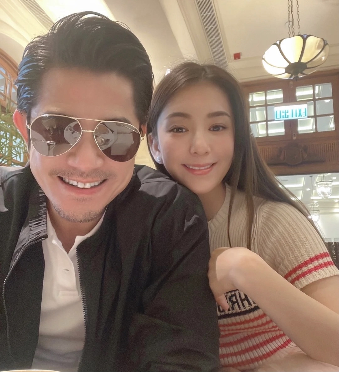 看看方媛早晨洗脸的行头，4万6的项链，7600的睡衣，尽显幸福点滴