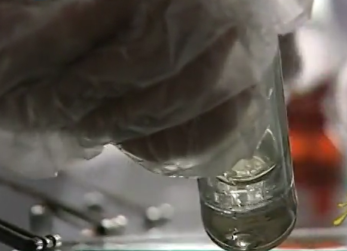 2005年，河南女孩放学喊陌生人爸爸，检查DNA发现是失散多年亲叔