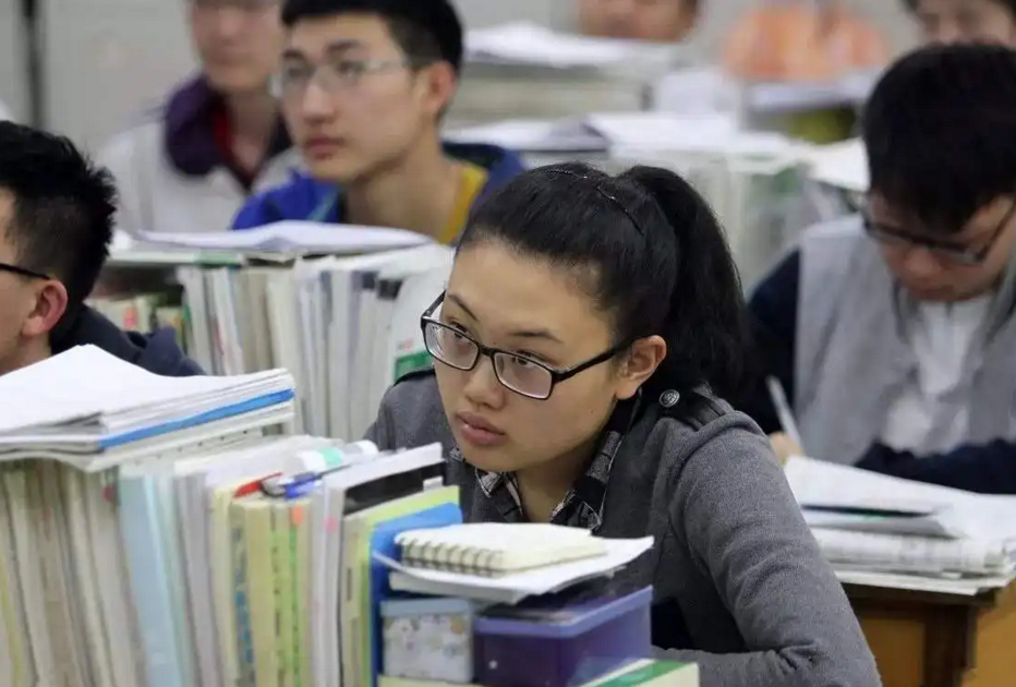 2022年高考迎来调整，难度或将直线升级，真是计划赶不上变化