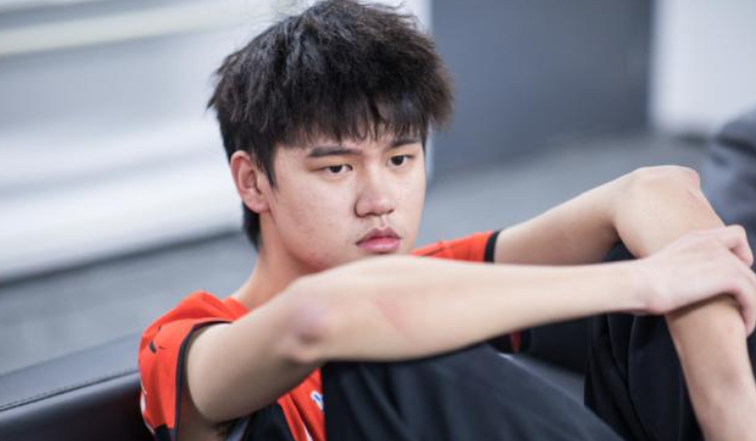 Estar易峥自称心态很好，不受外界影响，20年世冠后练就金刚不坏