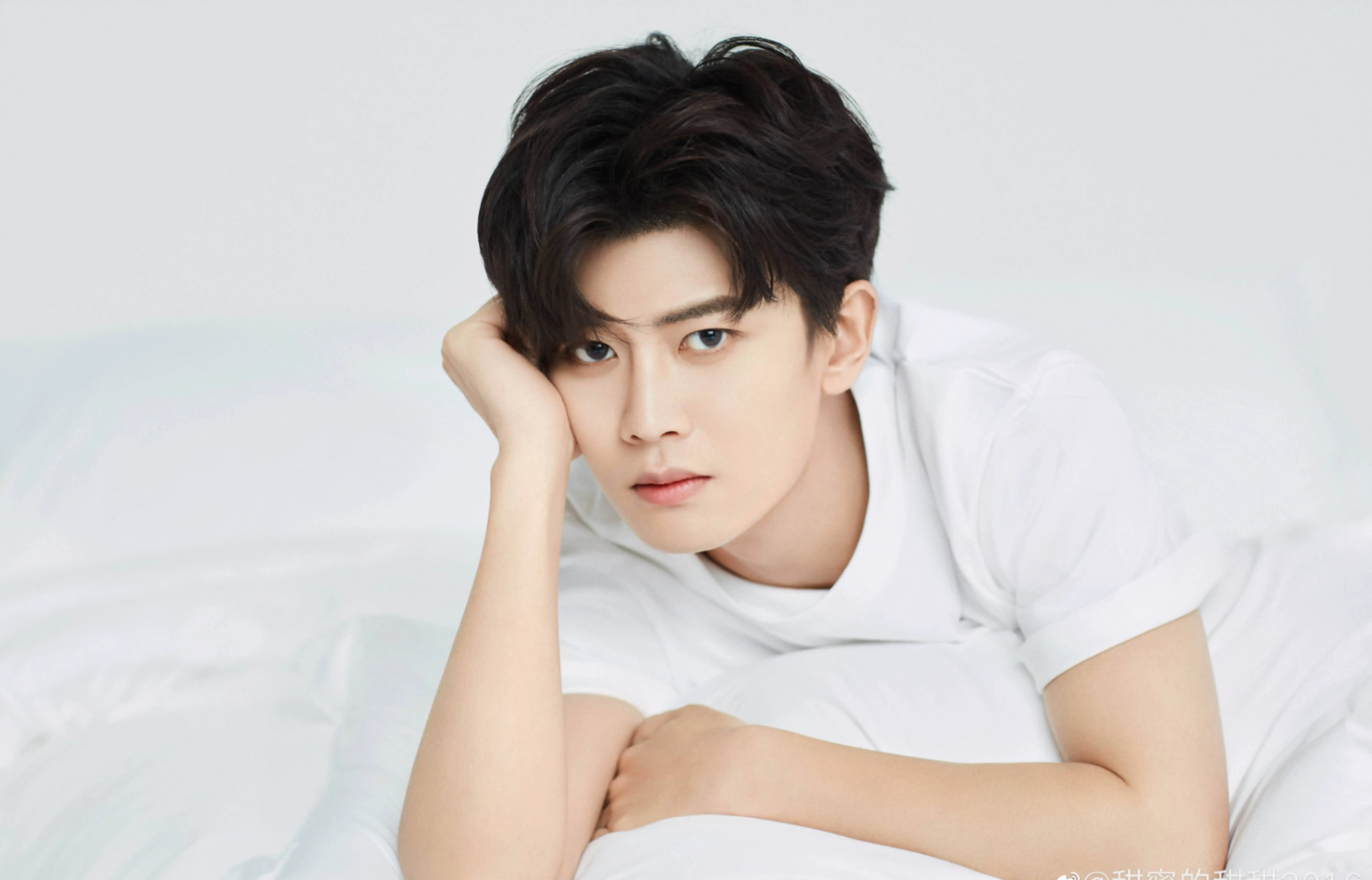 2022上半年男星人气榜前十，肖战上榜，王俊凯只能排第四