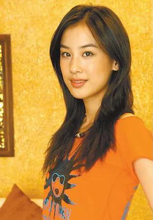 黄圣依，30张精美的照片