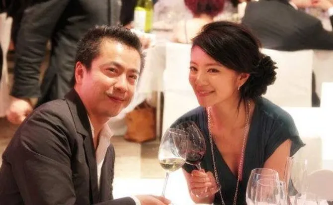 万小刀:“黑道千金”的娱圈情史