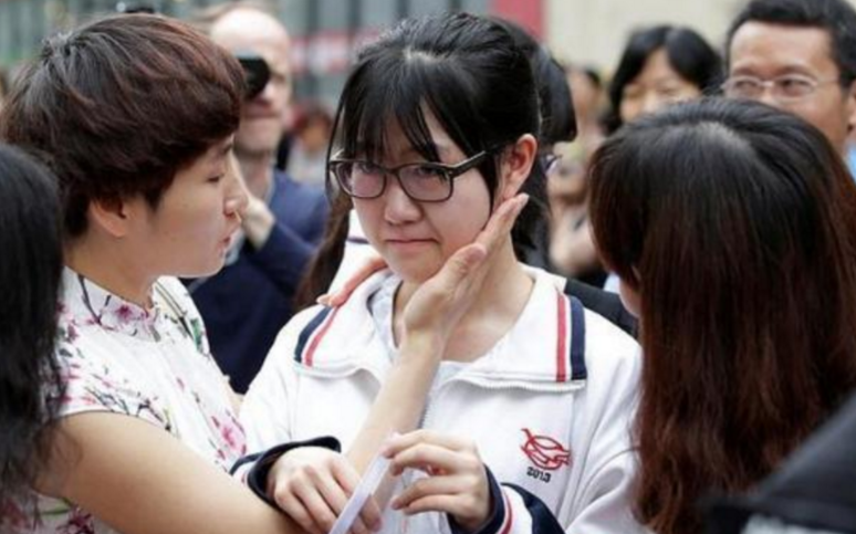 “取消高考复读”呼声渐高，一个相关新规定，让2022届考生心慌