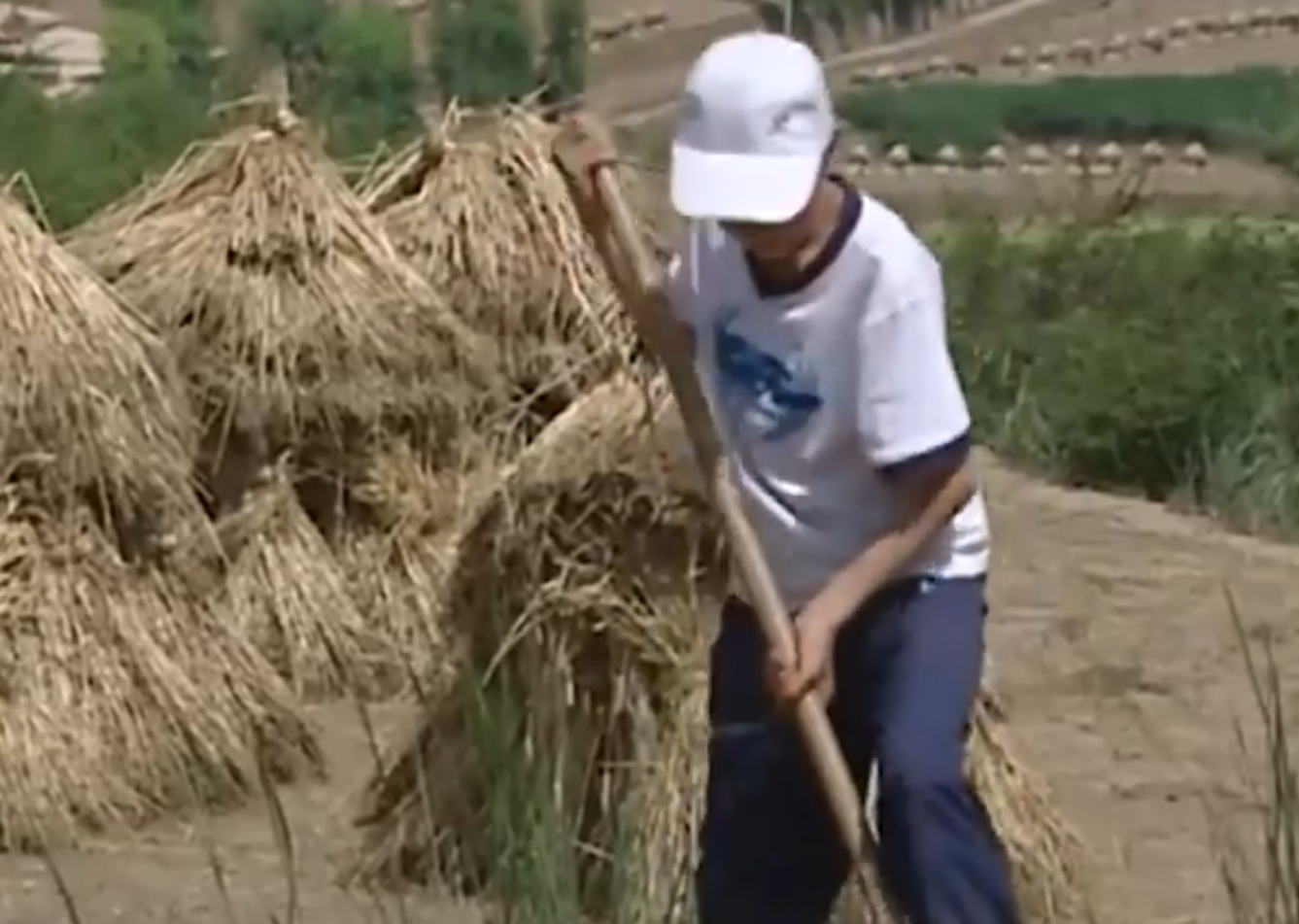 农村娃高占喜：赢了“富人游戏”，理科第一考上国防生走出大山