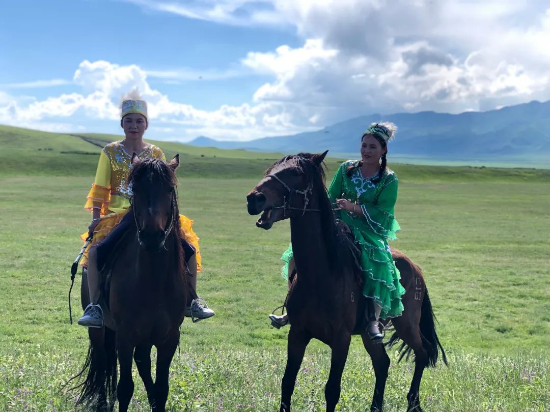 新疆兵团四师七十七团：“马背游戏”助推旅游发展