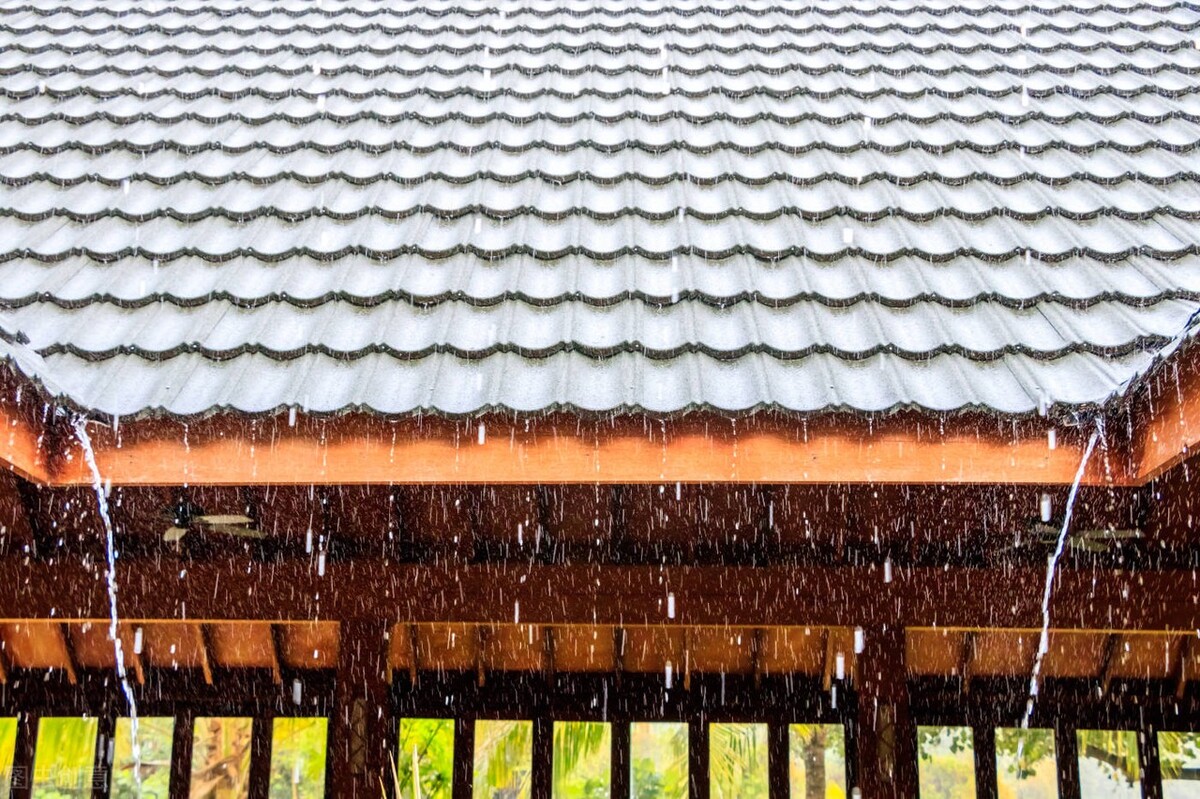 关于下雨天的唯美句子