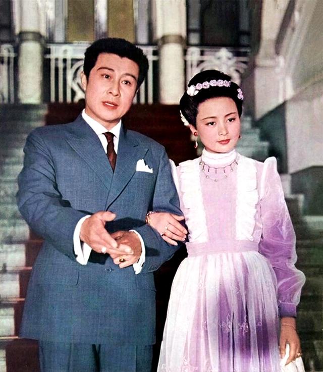 《烈火中永生》，创纪录的5位22大电影明星参演，如今王心刚健在