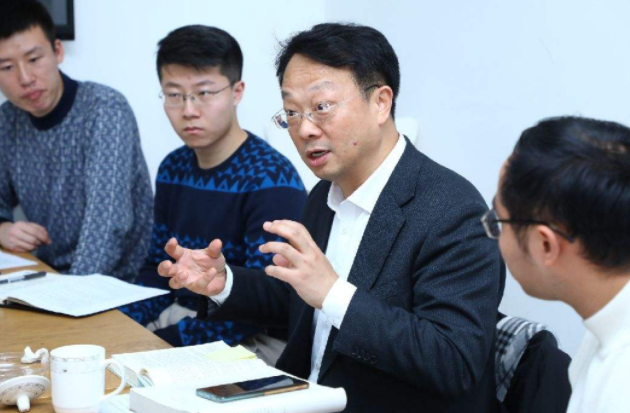 清华更换“掌门人”，性格果敢履历不凡，或许能改变人才外流情况