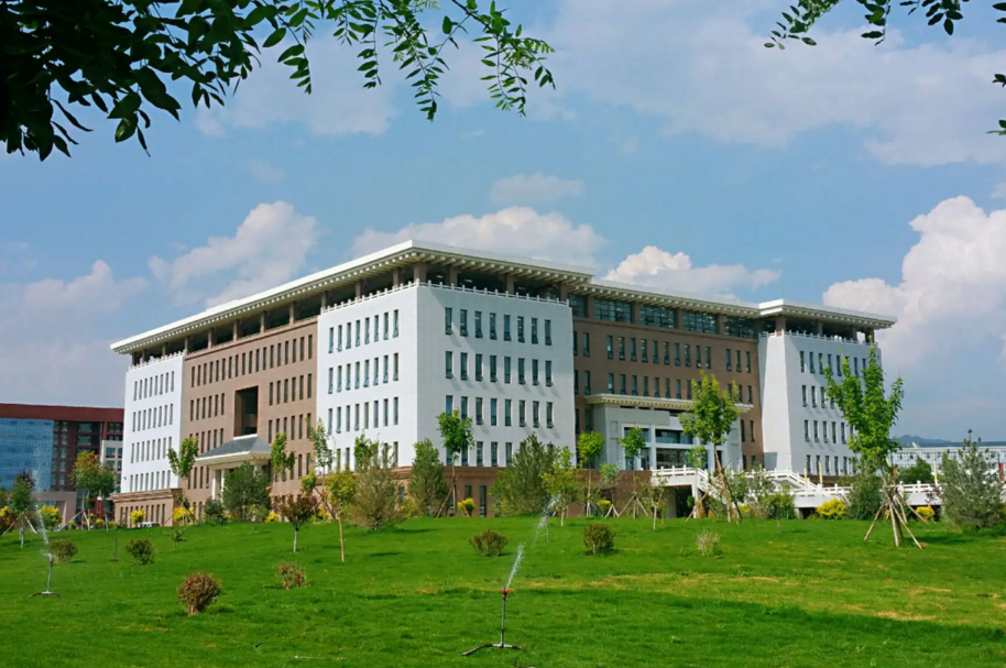 国内处境尴尬的二本大学，学霸不愿报学渣够不着，就业率却颇高