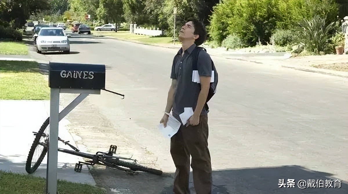 真实故事改编：连续被8所大学拒绝后，他自己创建了一所大学