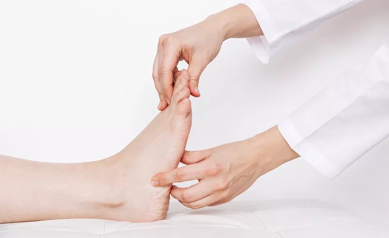 血糖高了，看脚就知道？脚部如果有这3种变化，提醒你该降糖了