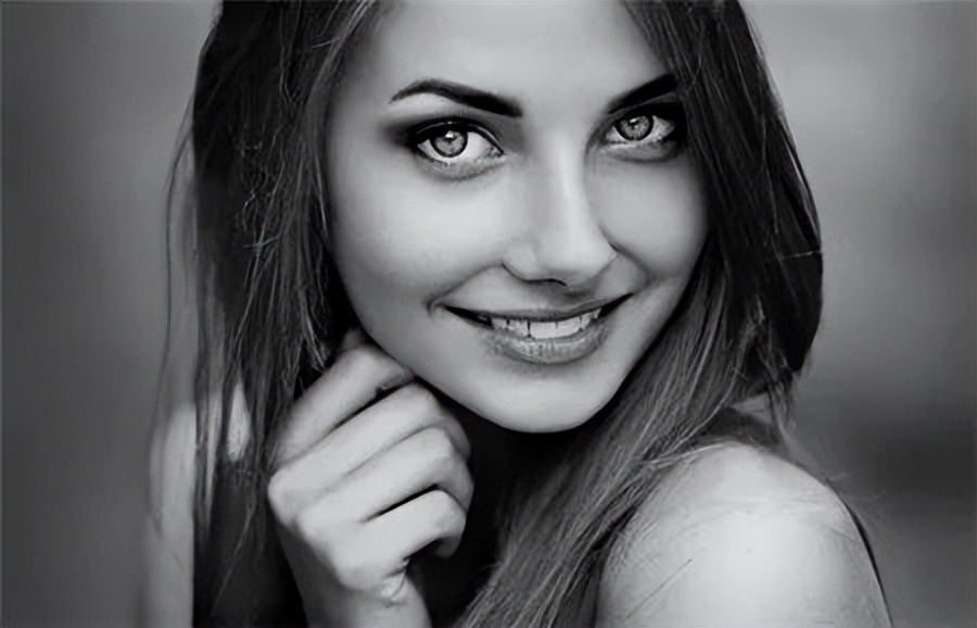 「人像摄影」乌克兰摄影师拍得优雅美女作品欣赏