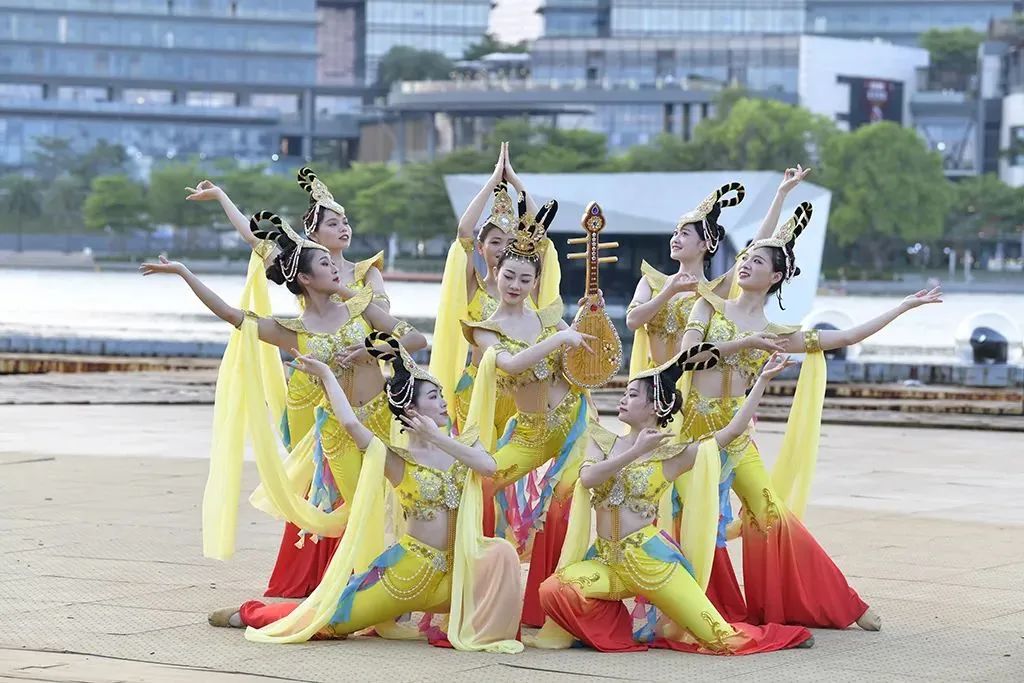 “五一”假期丨华侨城与271万游客共奏欢乐乐章