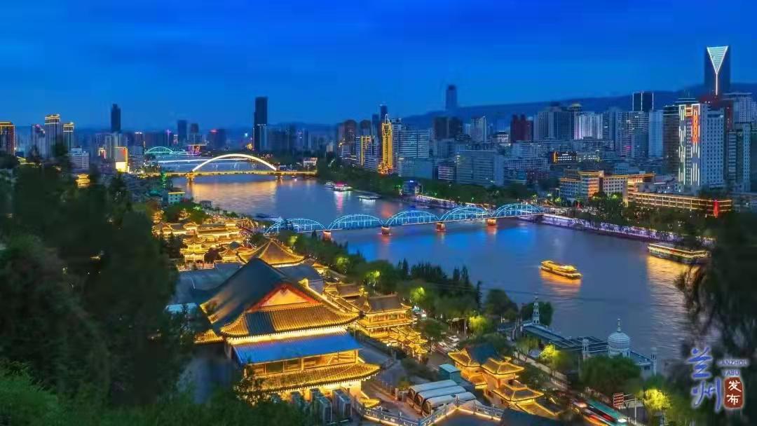 港澳委员看甘肃丨陈丽辉（香港）:一路西行，绕不开的&ldquo;绿水蓝天&rdquo;&hellip;&hellip;