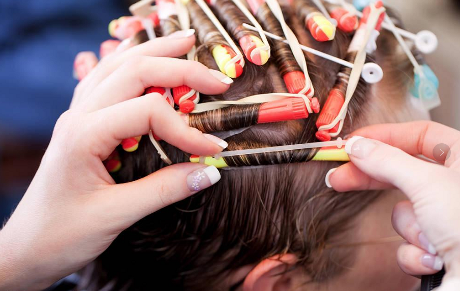 烫发后不满意可以接着再烫吗？对发质有什么影响？应该注意哪些？