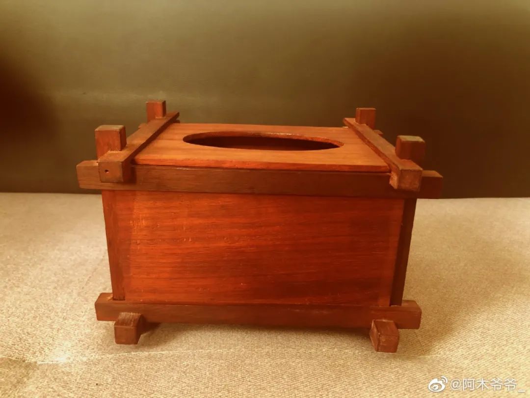 油管获赞1000万，广西大爷造出2600年前鲁班凳，千万老外大赞厉害