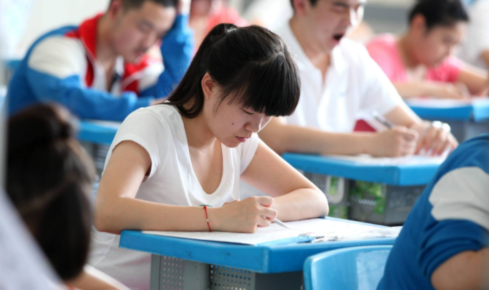 “高考上985”VS“考研上985”谁的价值更高？清华鄙视链说明问题