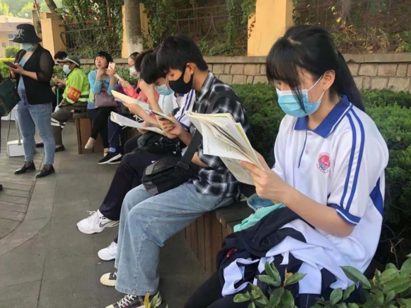 “高考上985”VS“考研上985”谁的价值更高？清华鄙视链说明问题