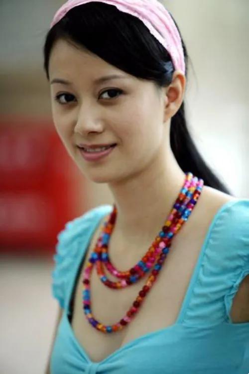 倪虹洁，15张精美的照片