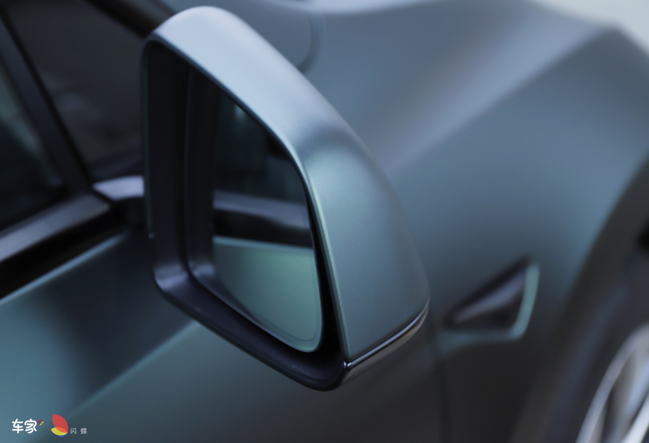 太喜欢这个颜色了，一张都没删，特斯拉ModelY 幽灵金属墨绿