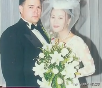 上海美女邬君梅：没孩子成丁克是遗憾，与继女亲密无间是模范继母