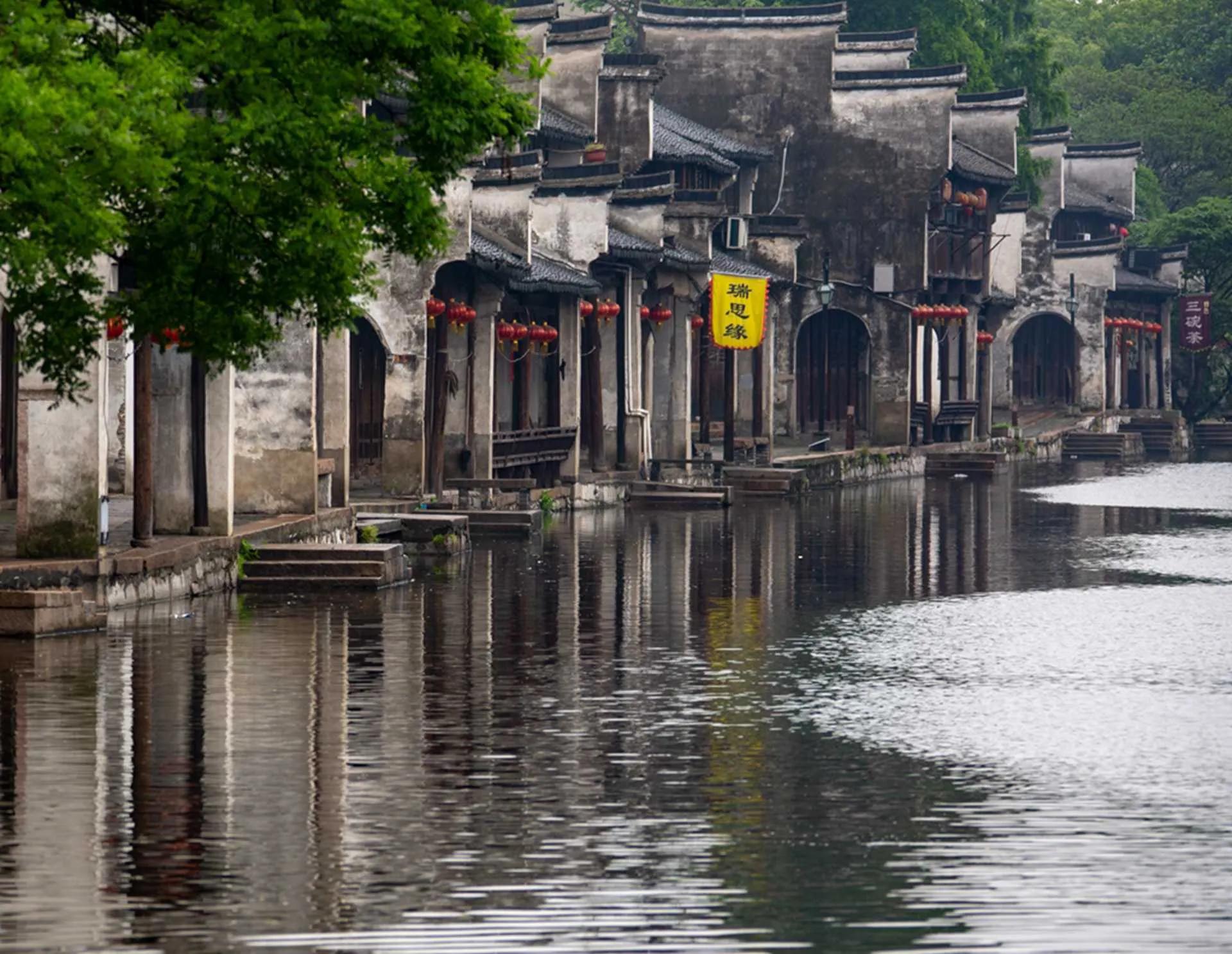 细雨霏霏中的南浔古镇 江南水乡名镇
