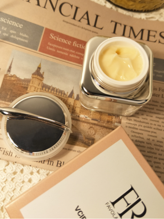 女人想要皮肤更好，盘点5款好用的抗老护肤品，轻松养出好肌肤