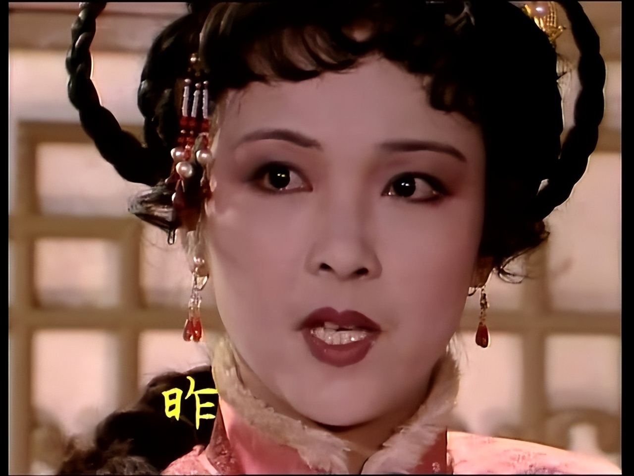 87版《红楼梦》中的薛宝琴着实令人失望,长成这样