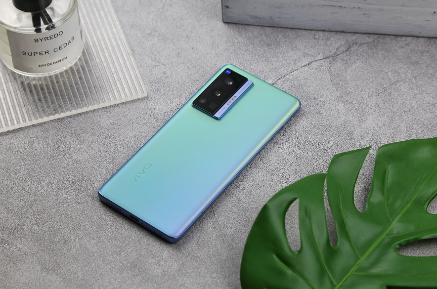 下半年值得“捡漏”的4款老旗舰机，性能强悍，顶配版价格也不高