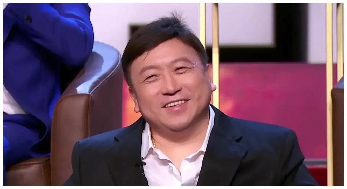 父亲是歪瓜裂枣，女儿却貌美如花？这10位星二代的长相好奇妙