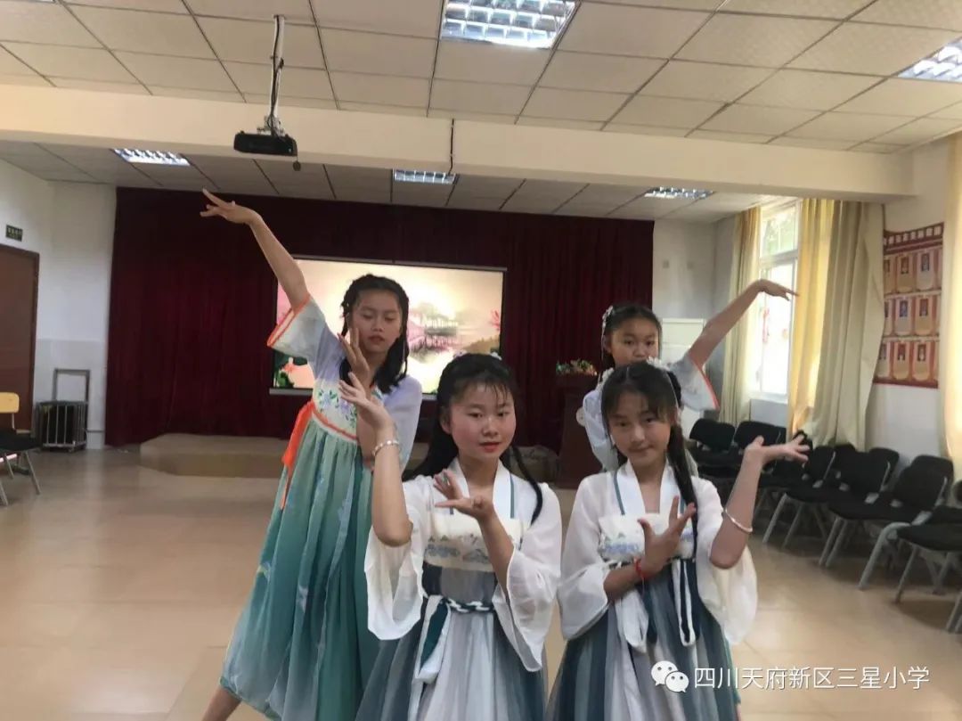 天府新区三星小学举行“金芙蓉”声乐比赛以及六一文艺节目初选
