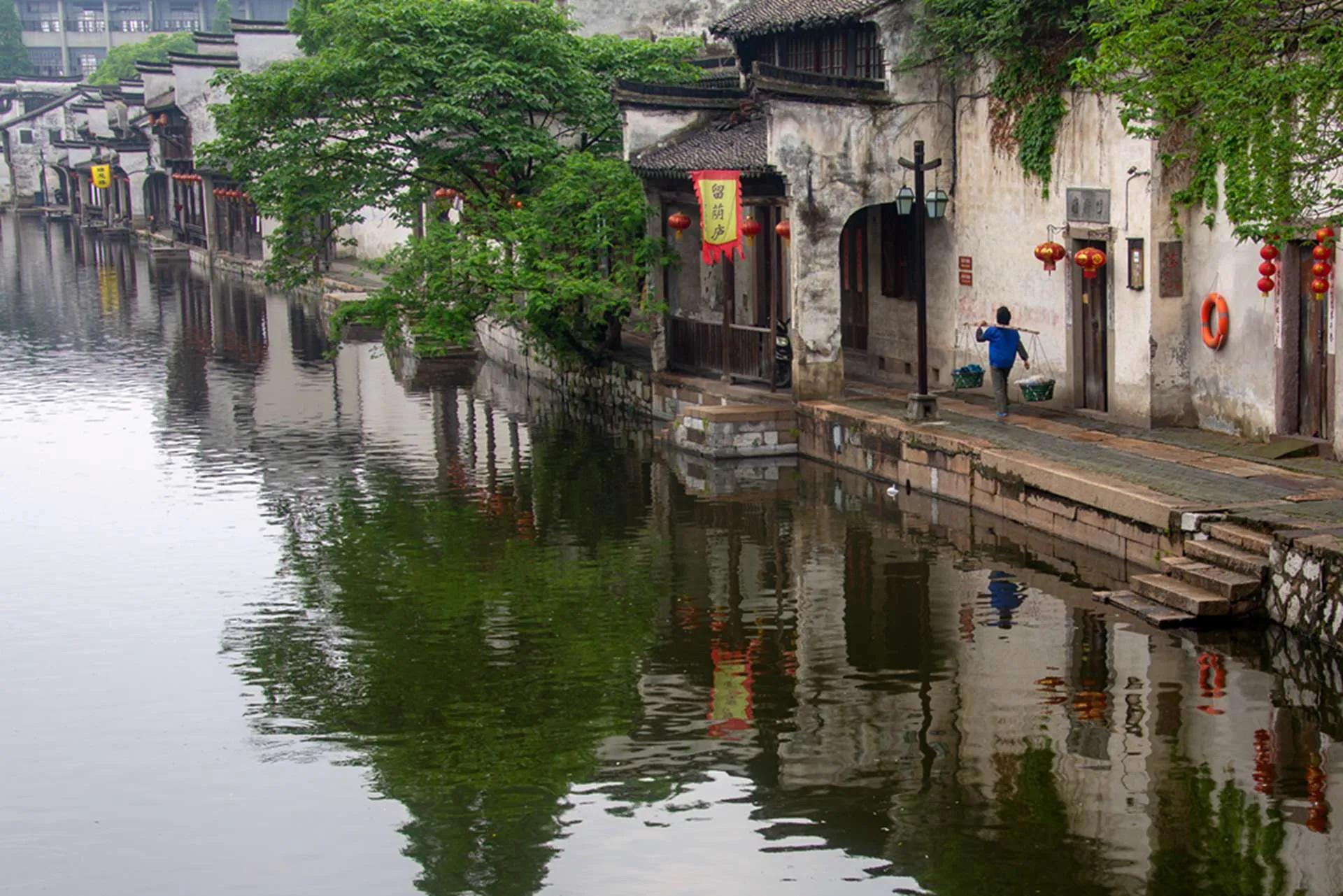 细雨霏霏中的南浔古镇 江南水乡名镇
