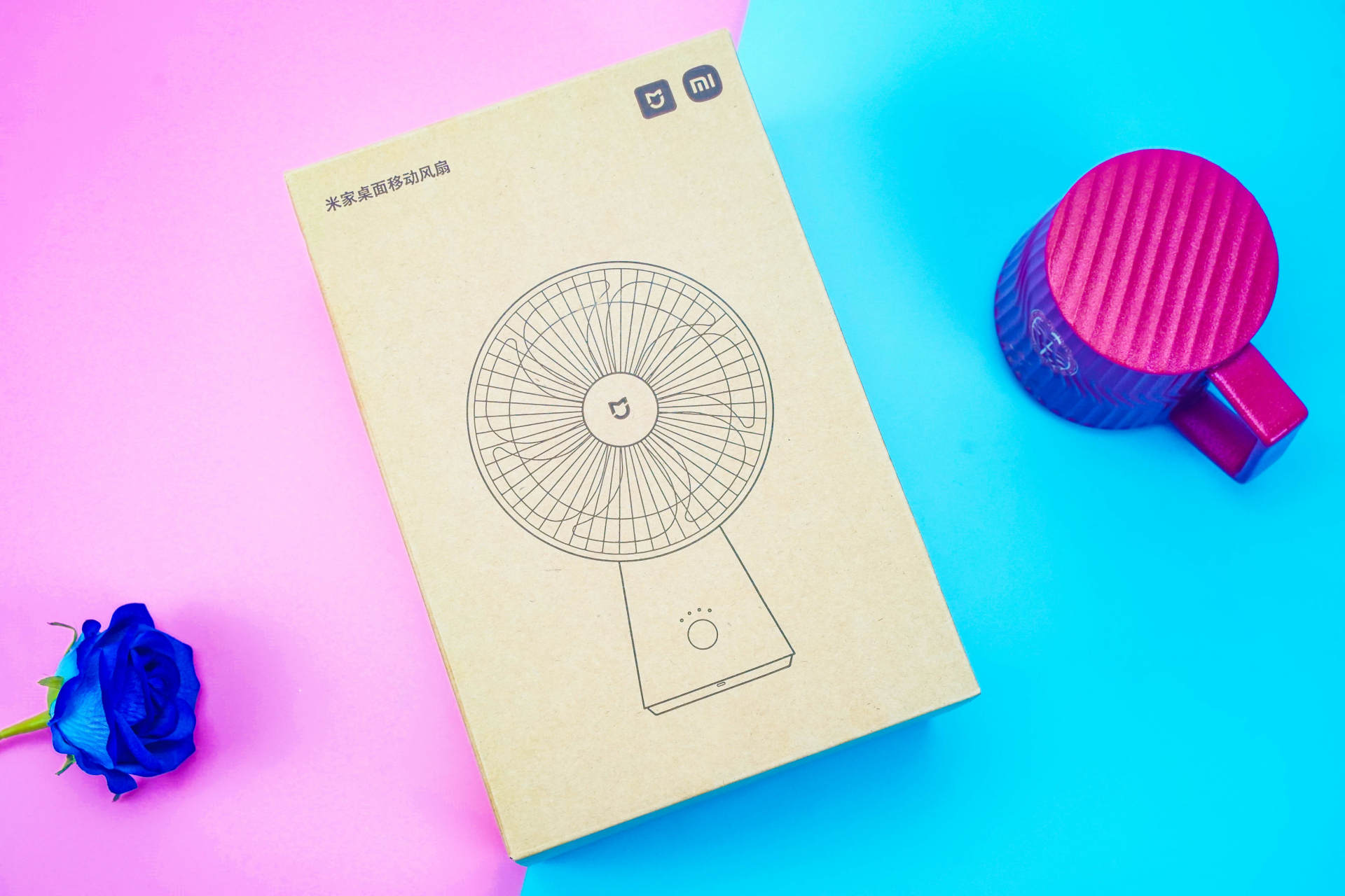 小巧便携还静音。入手米家桌面移动风扇，享受清凉一夏