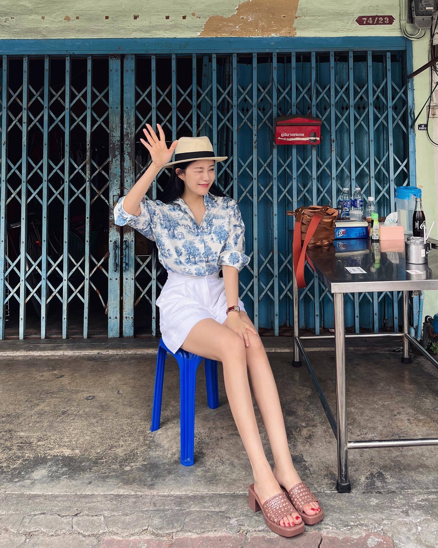 T-ara孝敏晒美照公开近况，泡泡浴，健身锻炼，曼谷街头秀美腿